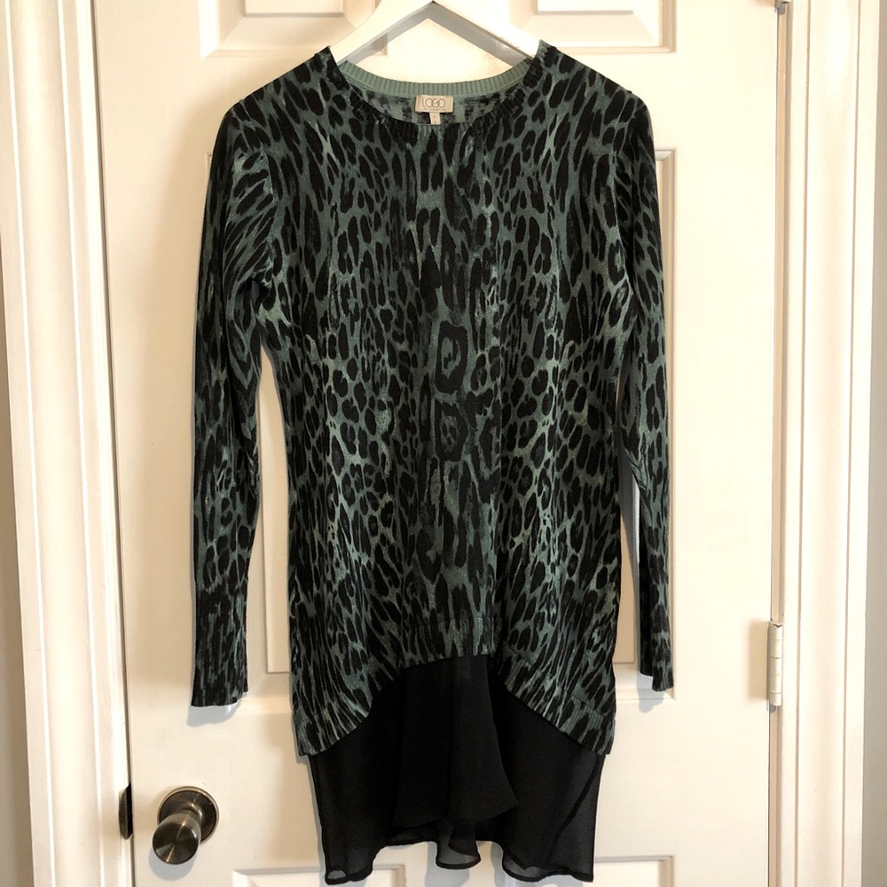 Lori Goldstein {LOGO} | Green cheetah sweater